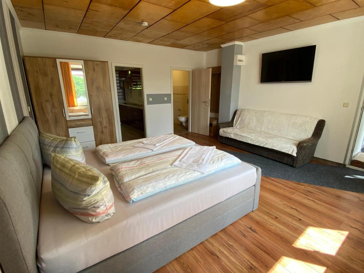Pension Florion Бернбург Екстер'єр фото