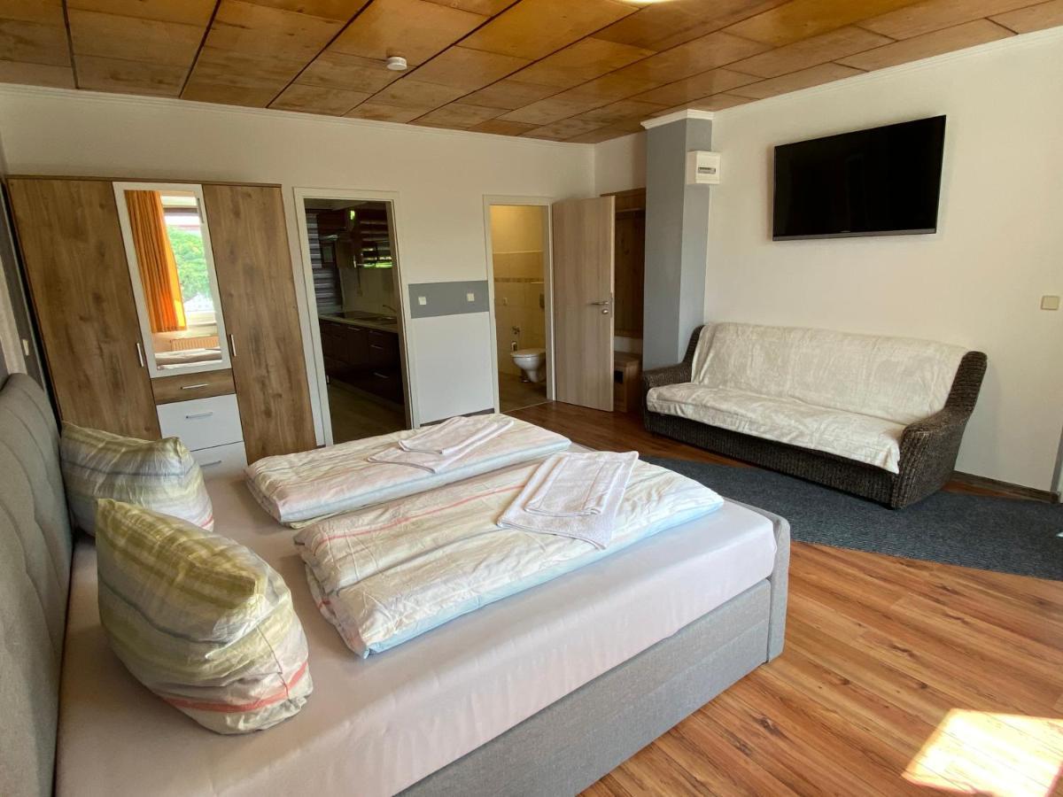 Pension Florion Бернбург Екстер'єр фото